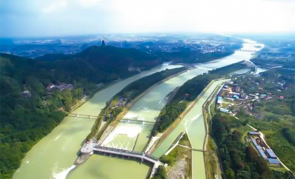四川都江堰灌区电磁流量计安装现场 四川都江堰灌区电磁流量计安装现场